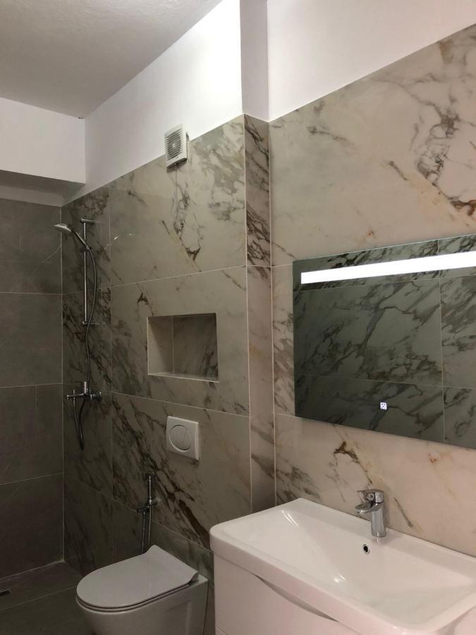 Vila 15 Bougainville Sarandë Buitenkant foto