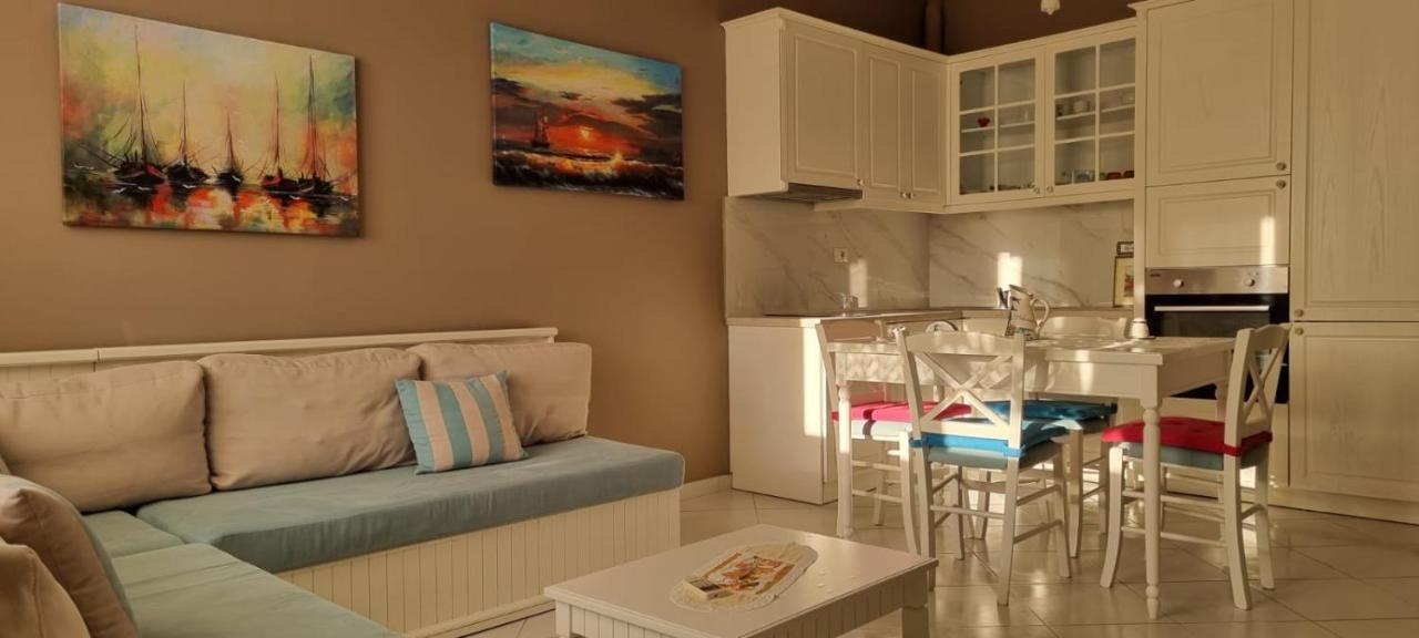Vila 15 Bougainville Sarandë Buitenkant foto