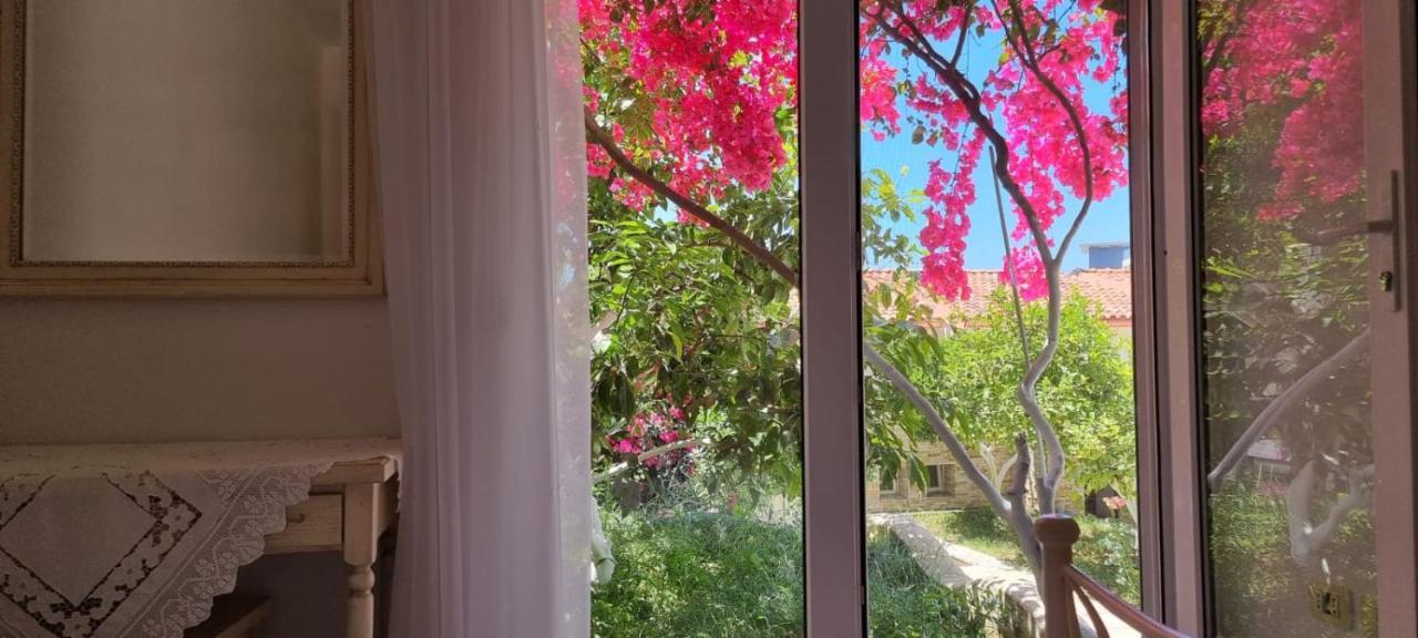 Vila 15 Bougainville Sarandë Buitenkant foto